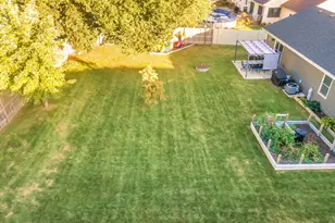 123 E 1st St, Manteno, IL 60950 - Photo 29