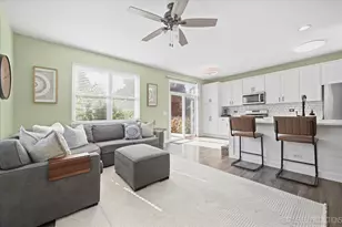 721 Periwinkle Ln, Aurora, IL 60504 - Photo 5