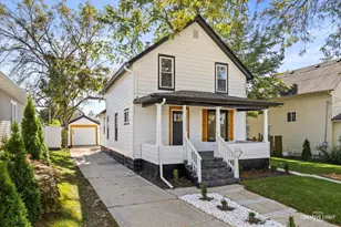 815 Fulton St, Aurora, IL 60505 - Photo 1
