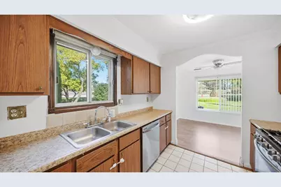 1610 Durham Court #D, Darien, IL 60561 - Photo 7