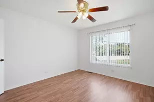 1610 Durham Ct, Darien, IL 60561 - Photo 13