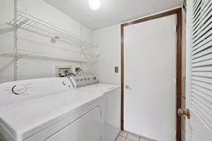 1610 Durham Ct, Darien, IL 60561 - Photo 9