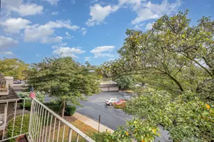 208 E Bailey Road E, Naperville, IL 60565 - Photo 11