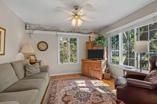273 Governors Ln, Elgin, IL 60123 - Photo 11
