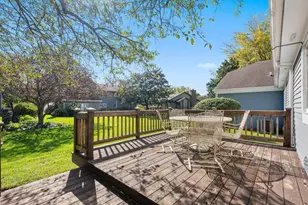 273 Governors Ln, Elgin, IL 60123 - Photo 25