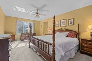 273 Governors Ln, Elgin, IL 60123 - Photo 17