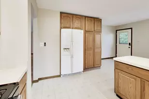 1000 E Ardyce Ln, Mount Prospect, IL 60056 - Photo 17