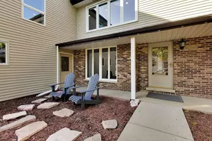 1000 E Ardyce Ln, Mount Prospect, IL 60056 - Photo 3