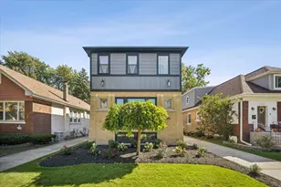 7048 26th Pkwy, Berwyn, IL 60402 - Photo 1