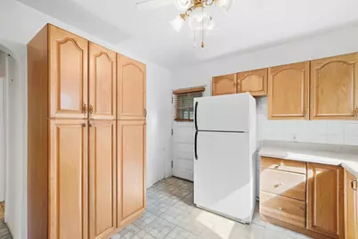 3905 Custer Avenue, Lyons, IL 60534 - Photo 9