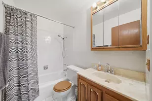 10361 Dearlove Rd, Glenview, IL 60025 - Photo 5
