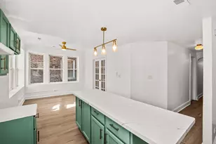 7012 S Paxton Ave, Chicago, IL 60649 - Photo 5