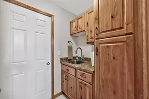 9 E S Ave, Cortland, IL 60112 - Photo 15