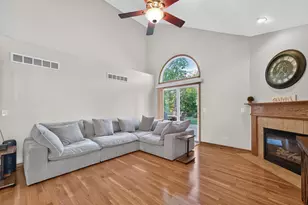 9 E S Ave, Cortland, IL 60112 - Photo 21