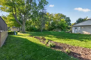9 E S Ave, Cortland, IL 60112 - Photo 45