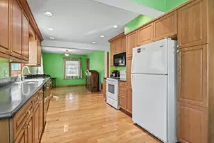 6600 Pine Point Dr, Tinley Park, IL 60477 - Photo 9