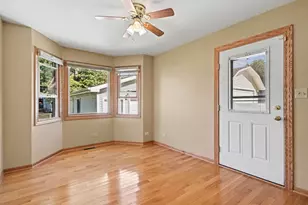 6600 Pine Point Dr, Tinley Park, IL 60477 - Photo 3