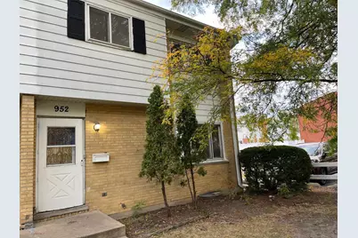 952 N Virginia Lane, Elmhurst, IL 60126 - Photo 1