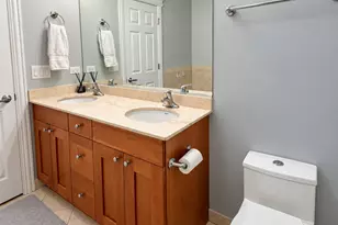 2052 W Belmont Ave, Chicago, IL 60618 - Photo 9
