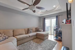 7050 N Damen Ave, Chicago, IL 60645 - Photo 5
