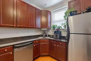 7050 N Damen Ave, Chicago, IL 60645 - Photo 9