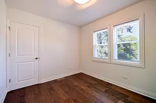417 E 16th St, Lockport, IL 60441 - Photo 25