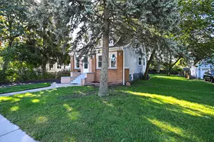 417 E 16th St, Lockport, IL 60441 - Photo 3