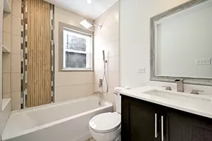 417 E 16th St, Lockport, IL 60441 - Photo 21