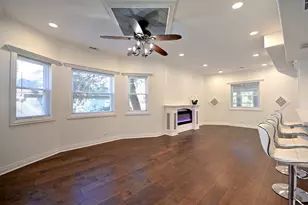 417 E 16th St, Lockport, IL 60441 - Photo 9