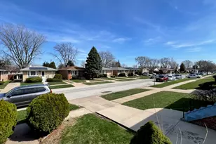 306 Prairie Ave, Calumet City, IL 60409 - Photo 3
