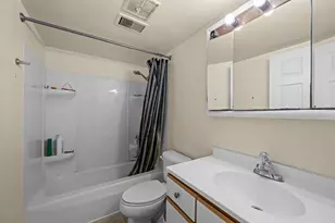 1910 Huntington Blvd, Hoffman Estates, IL 60169 - Photo 9