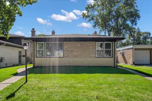5311 Grove St, Skokie, IL 60077 - Photo 3