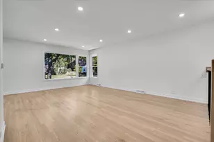 5311 Grove St, Skokie, IL 60077 - Photo 9