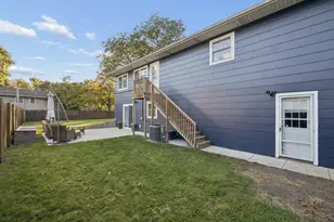 147 Monroe St, Oswego, IL 60543 - Photo 29