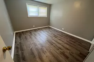 7832 S Cregier Ave, Chicago, IL 60649 - Photo 5