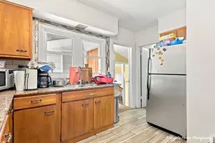 906 Ridge Ave, Mundelein, IL 60060 - Photo 9