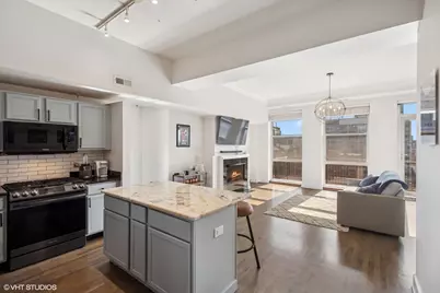 165 N Canal Street #1007, Chicago, IL 60606 - Photo 9