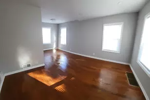 10809 S Avenue O, Chicago, IL 60617 - Photo 3