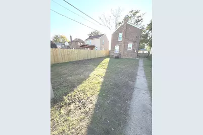 10809 S Avenue O, Chicago, IL 60617 - Photo 9