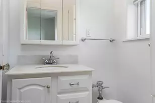 5000 S Cornell Ave, Chicago, IL 60615 - Photo 17