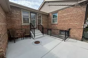 2928 W 92nd St, Evergreen Park, IL 60805 - Photo 25