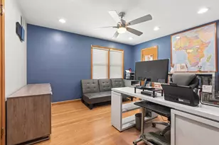 2928 W 92nd St, Evergreen Park, IL 60805 - Photo 17