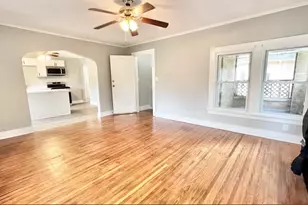 170 S Porter St, Elgin, IL 60120 - Photo 9