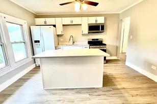 170 S Porter St, Elgin, IL 60120 - Photo 5