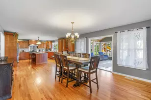 205 Spruce Ct, Yorkville, IL 60560 - Photo 11