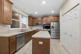 207 Willington Way, Oswego, IL 60543 - Photo 9