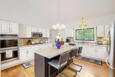 10N875 Oak Ridge Drive, Elgin, IL 60124 - Photo 9