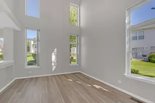 1530 E Chivalry Ct, Palatine, IL 60074 - Photo 3