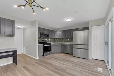 1530 E Chivalry Court, Palatine, IL 60074 - Photo 5