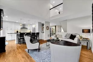 885 Saddlewood Dr, Glen Ellyn, IL 60137 - Photo 7
